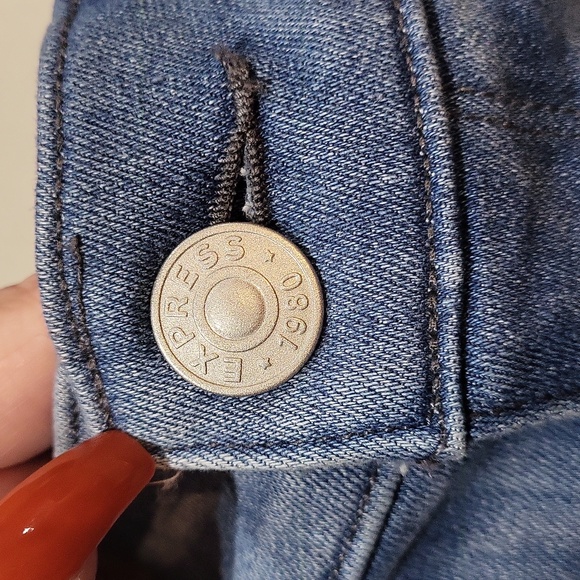 Express Bell Flare Jeans - Picture 6 of 14